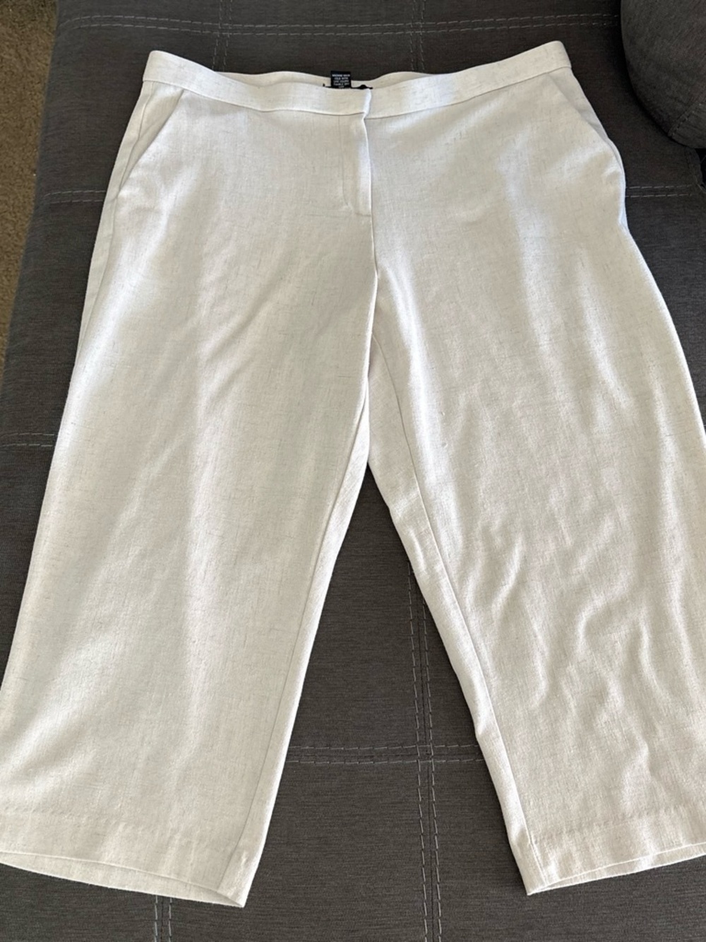 Courtenay Cream Cropped linen blend Capris.14 P